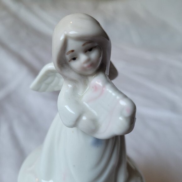 Angel Porcelain Trinket Box Harp Floral Vintage Gold Tone Trim Clasp Ring Box - Picture 4 of 15